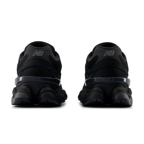 9060 Black | Castlerock