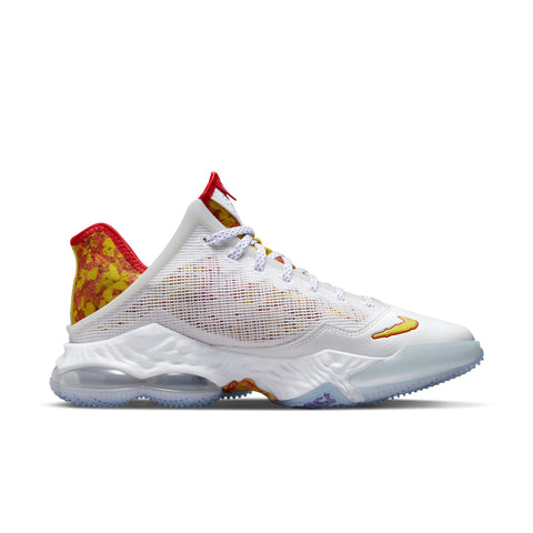 LeBron XIX Low Magic Fruity Pebbles Bílé